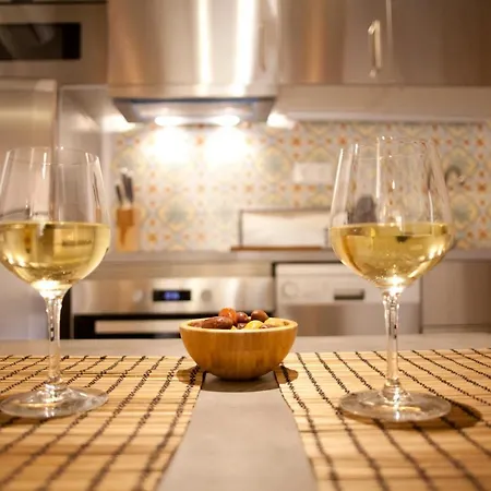 Authentic Charming Apartment/wifi/air Conditioning *
