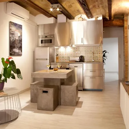 Authentic Charming Apartment/wifi/air Conditioning Apartment Valencia