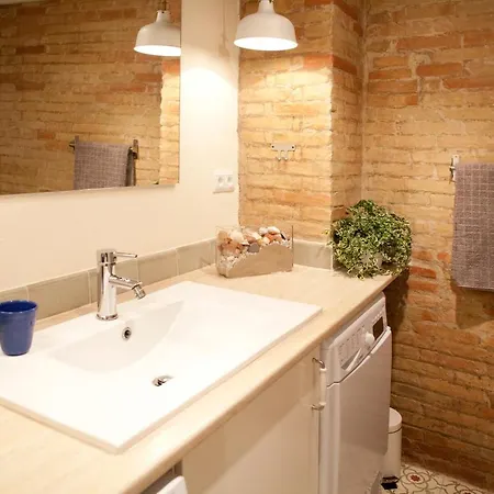 Apartment Authentic Charming Apartment/wifi/air Conditioning